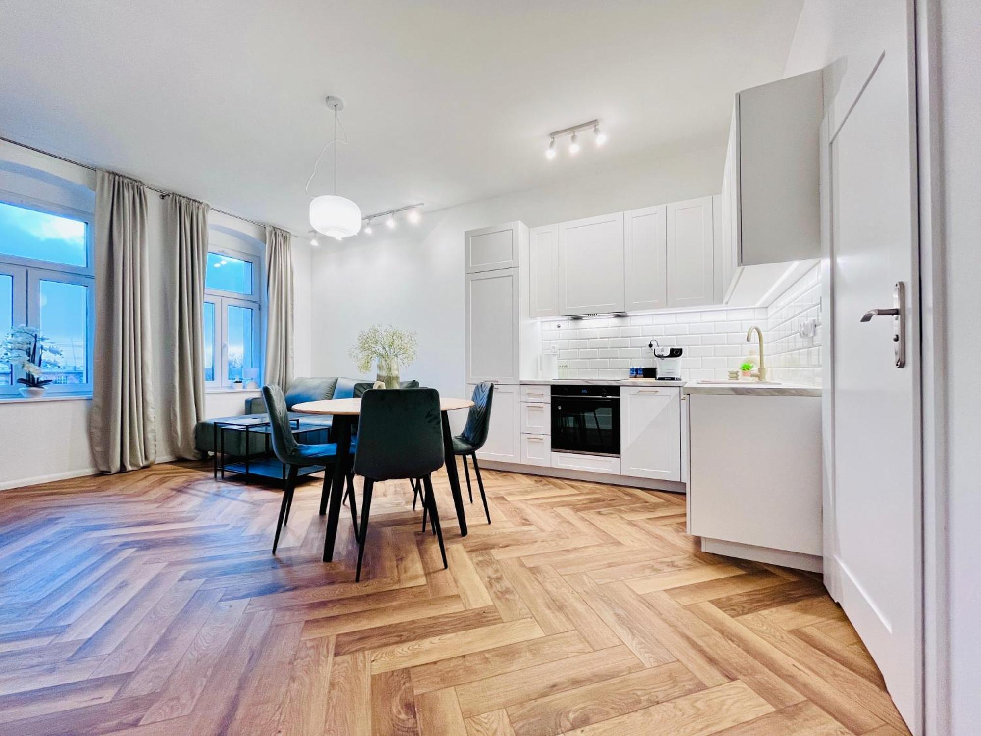 Apartamenty Kamienica Centrum - 1 Maja Lubiń Exteriör bild