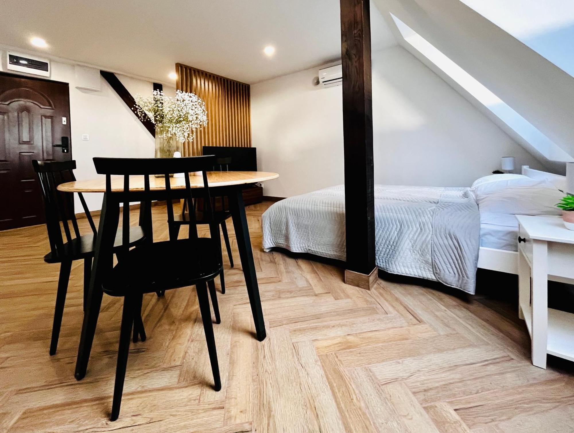 Apartamenty Kamienica Centrum - 1 Maja Lubiń Exteriör bild